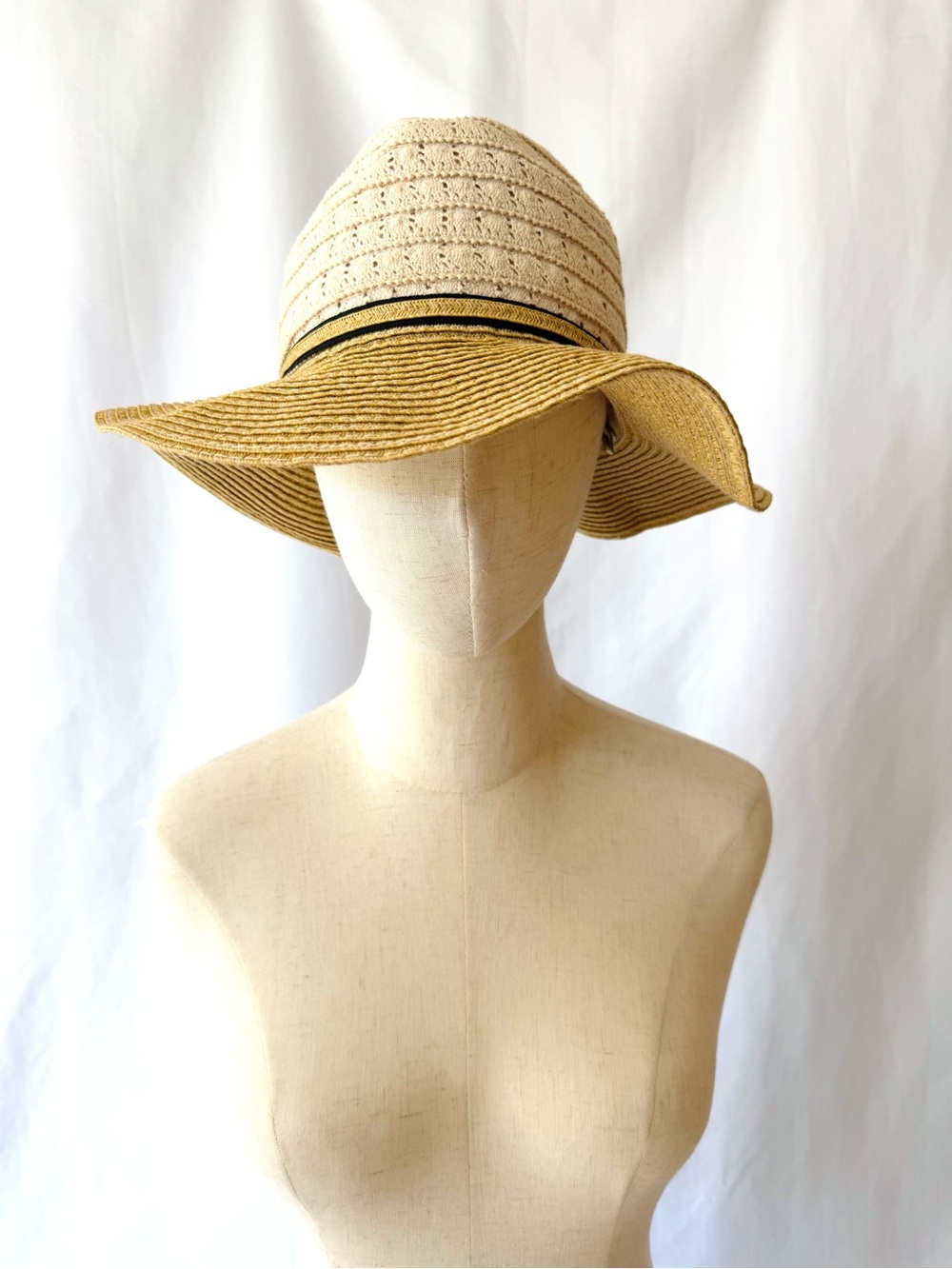Collectioneighteen Straw Sun Hat – Wide Brim Neutral Summer Hat (O/S)